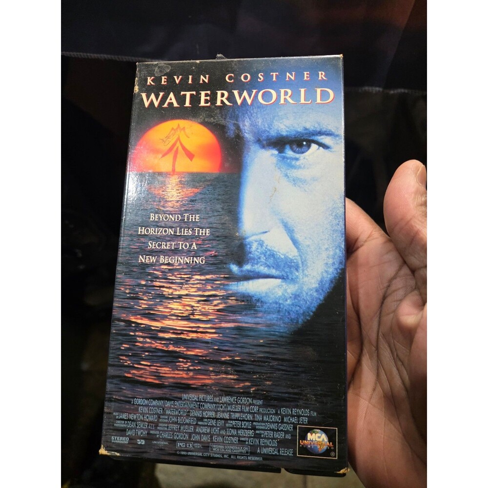 Waterworld VHS Tape Kevin Costner